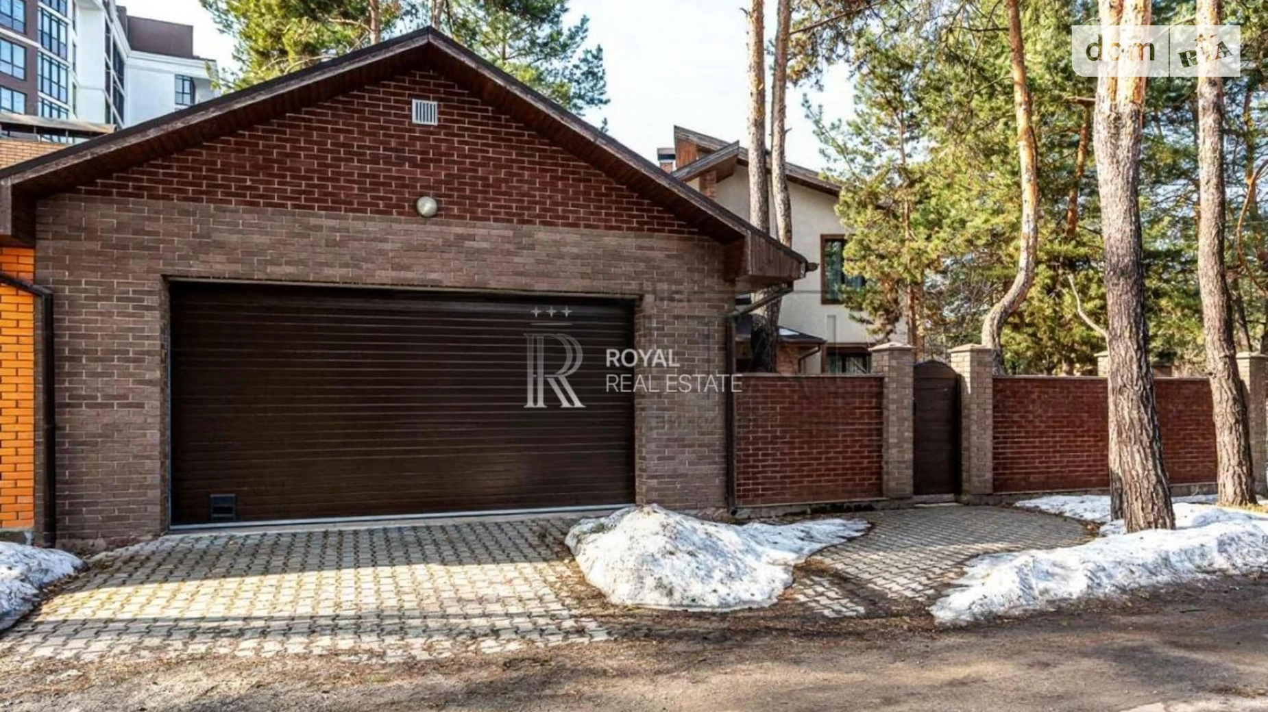 Продается дом на 2 этажа 296 кв. м с гаражом, цена: 960000 € - фото 4