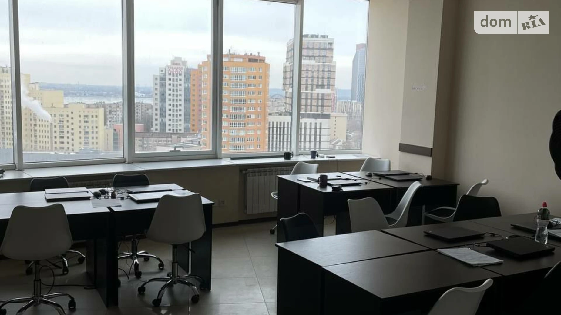 Сдается в аренду офис 70 кв. м в бизнес-центре, цена: 17000 грн - фото 2