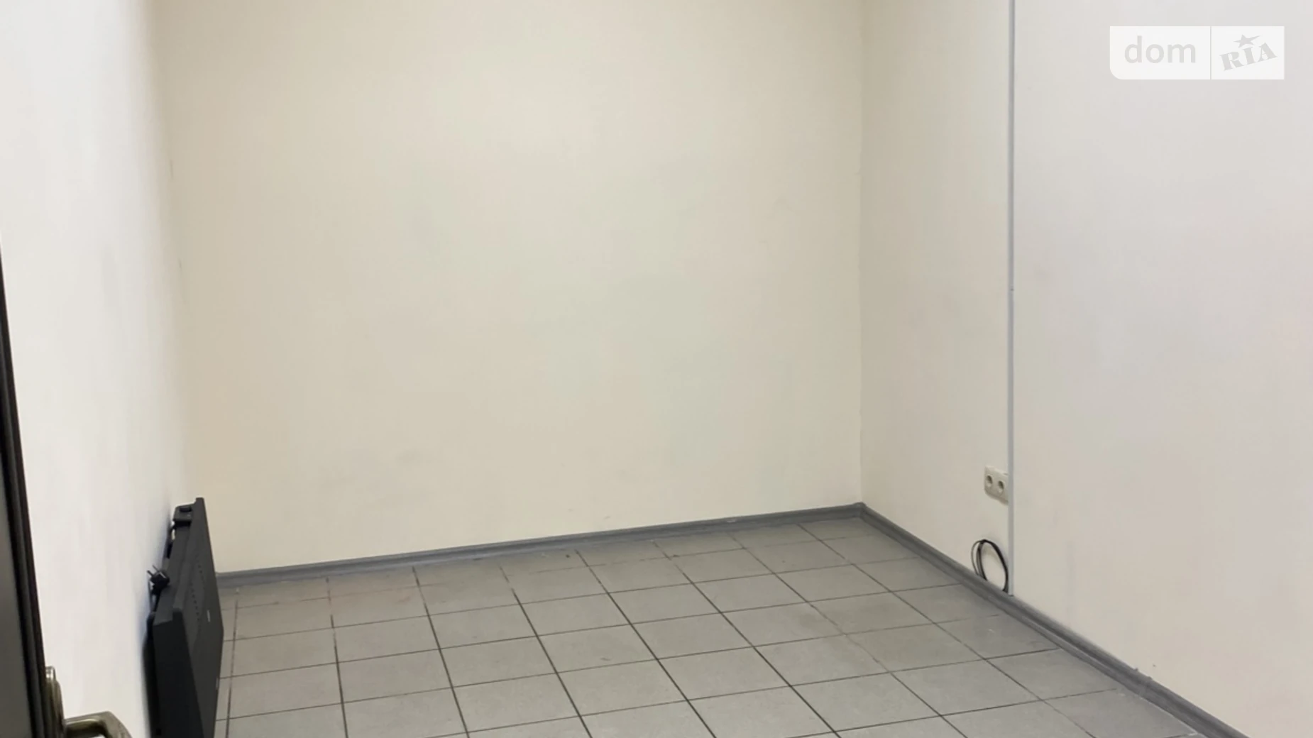 Сдается в аренду офис 23 кв. м в бизнес-центре, цена: 4000 грн - фото 4