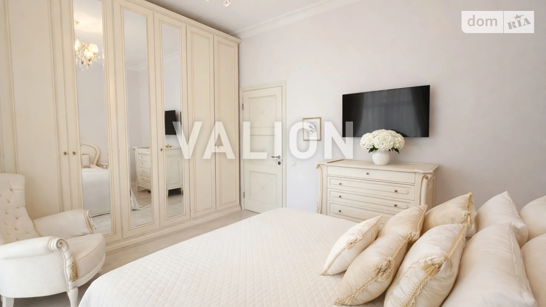 Продается 1-комнатная квартира 53.6 кв. м в Киеве, бул. Леси Украинки, 7В - фото 4