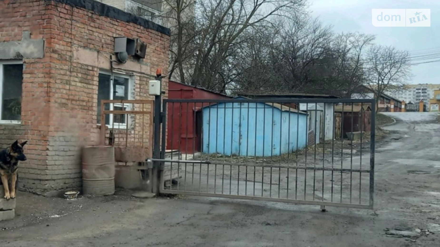 Здається в оренду місце в гаражному кооперативі під легкове авто на 20 кв. м, цена: 2000 грн - фото 2