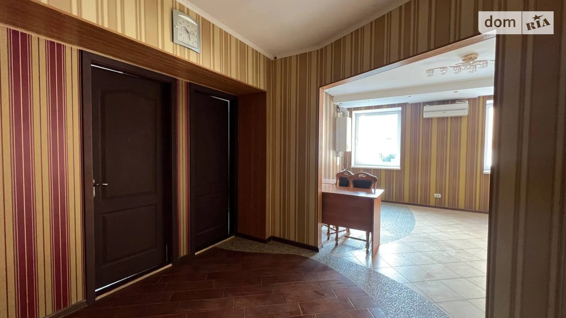 Сдается в аренду офис 218 кв. м в бизнес-центре, цена: 50000 грн - фото 5