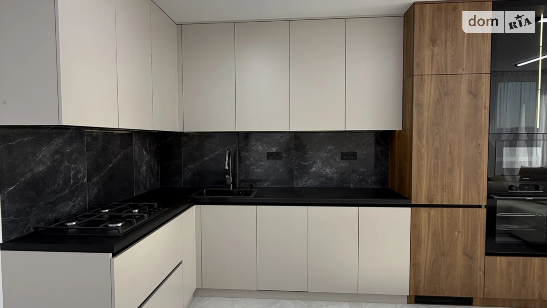 Продается 1-комнатная квартира 51.6 кв. м в Ивано-Франковске, ул. Карпатская, 10Б - фото 2