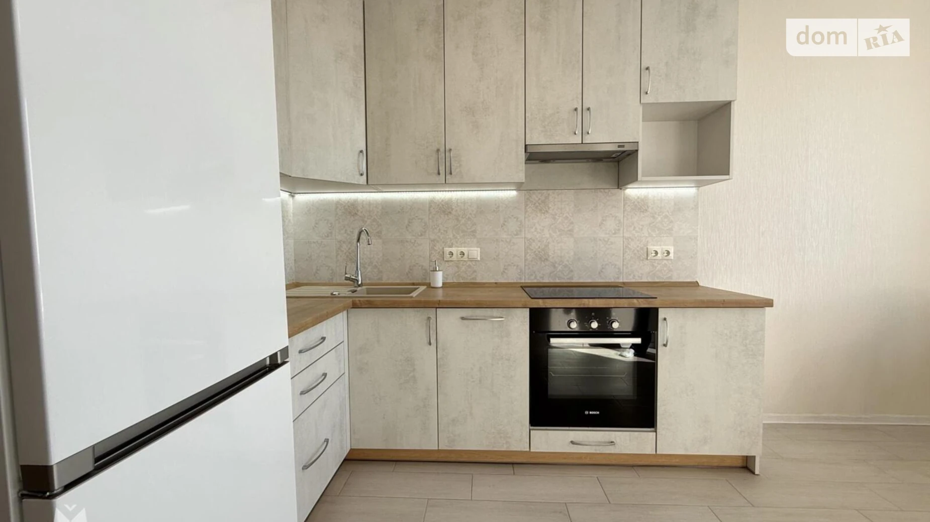 Продается 1-комнатная квартира 38.5 кв. м в Киеве, ул. Каменская - фото 2