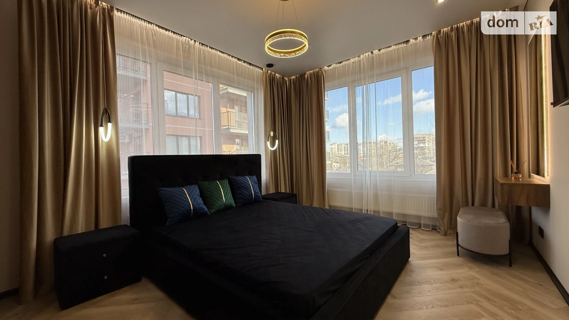 Продается 1-комнатная квартира 42 кв. м в Львове, ул. Леонида Перфецкого, 6 - фото 2