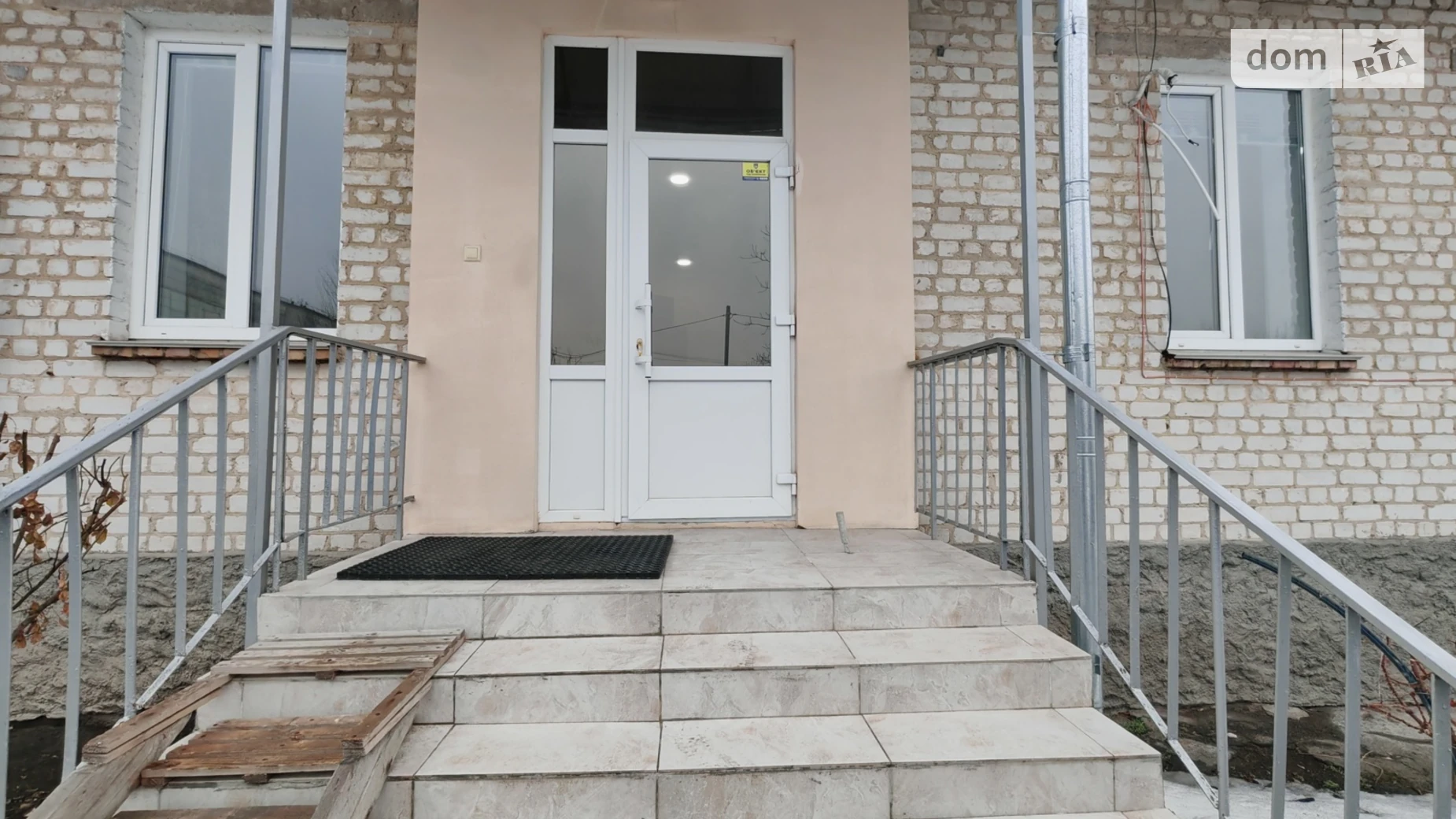 Сдается в аренду офис 64 кв. м в бизнес-центре, цена: 19200 грн - фото 2