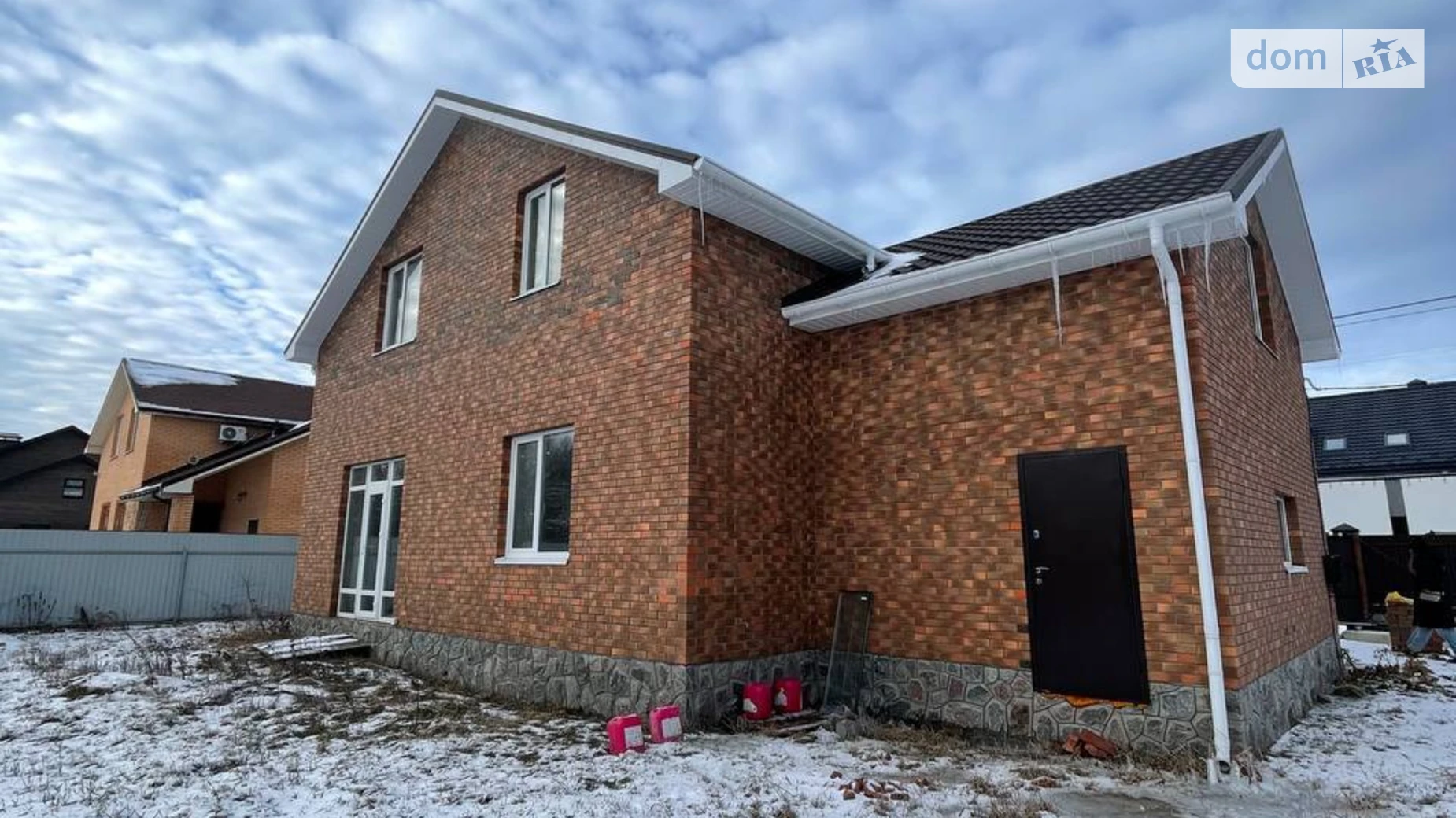 Продается дом на 2 этажа 170 кв. м с подвалом, цена: 160000 $ - фото 4