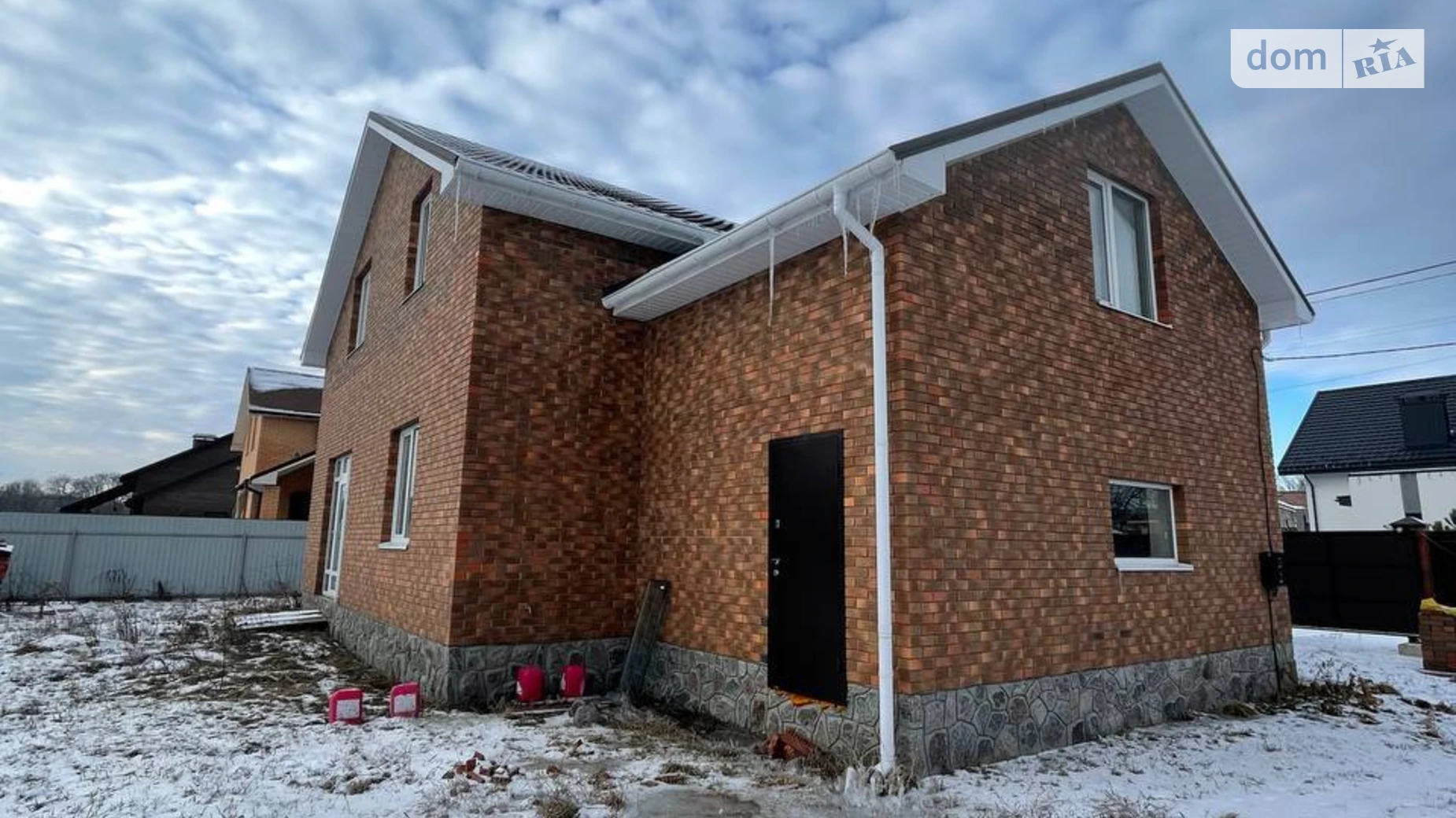 Продается дом на 2 этажа 170 кв. м с подвалом, цена: 160000 $ - фото 3