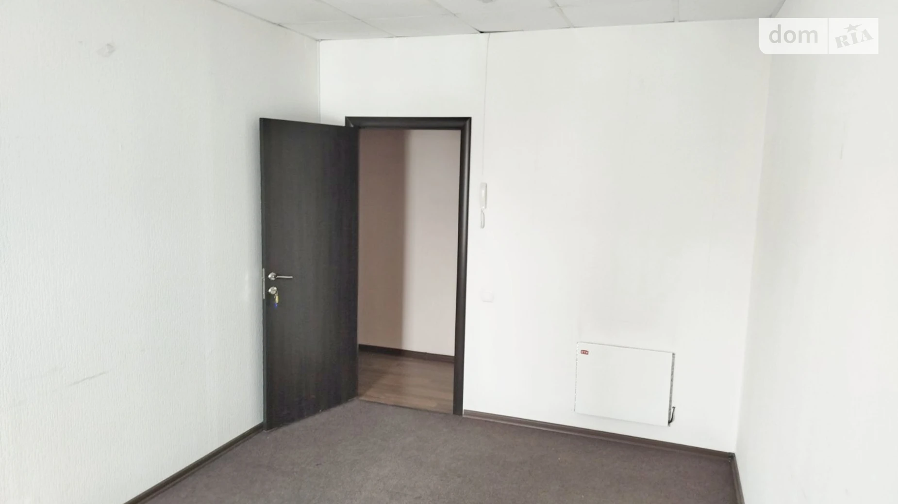 Сдается в аренду офис 18 кв. м в бизнес-центре, цена: 8120 грн - фото 3