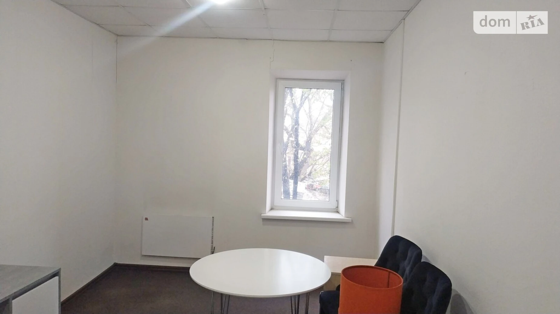 Сдается в аренду офис 18 кв. м в бизнес-центре, цена: 8140 грн - фото 3