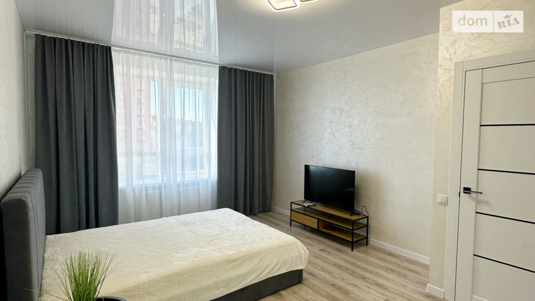 Продается 1-комнатная квартира 43 кв. м в Хмельницком, цена: 61800 $ - фото 2