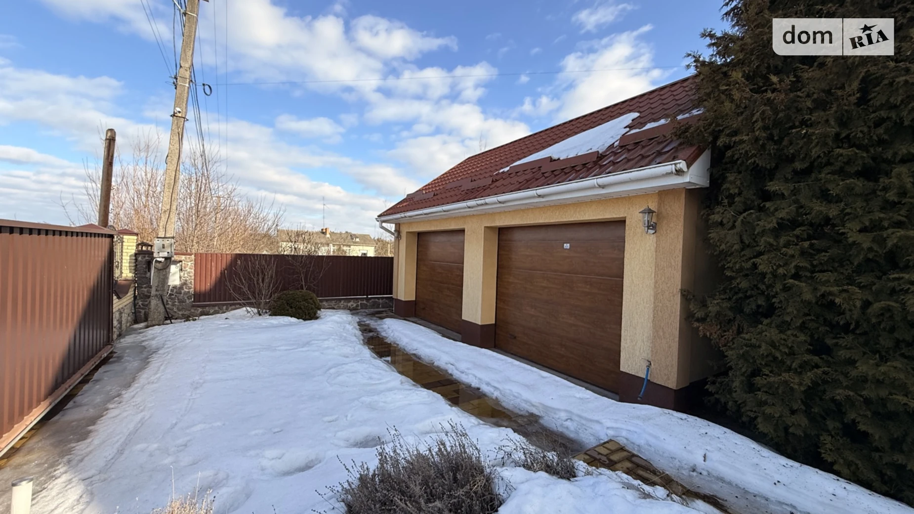 Продается дом на 2 этажа 217.1 кв. м с гаражом, цена: 165000 $ - фото 2