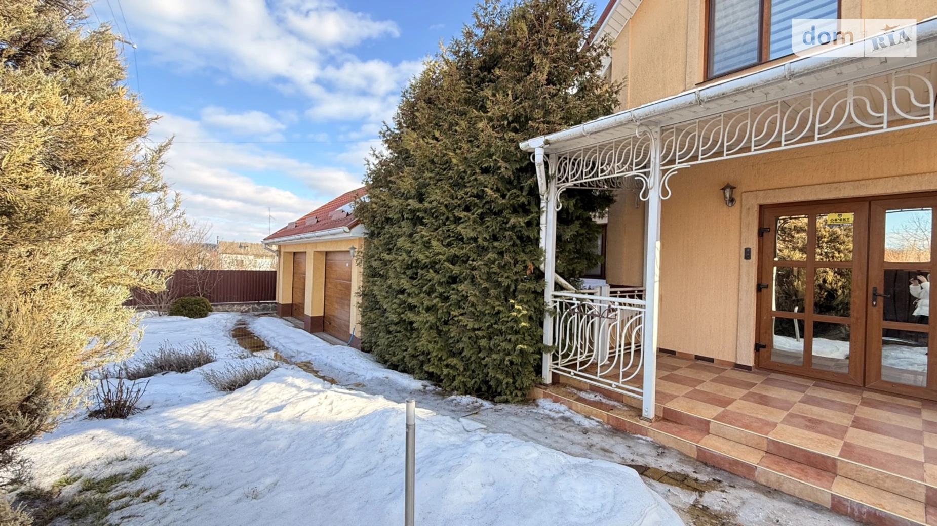 Продается дом на 2 этажа 217.1 кв. м с гаражом, цена: 165000 $ - фото 3