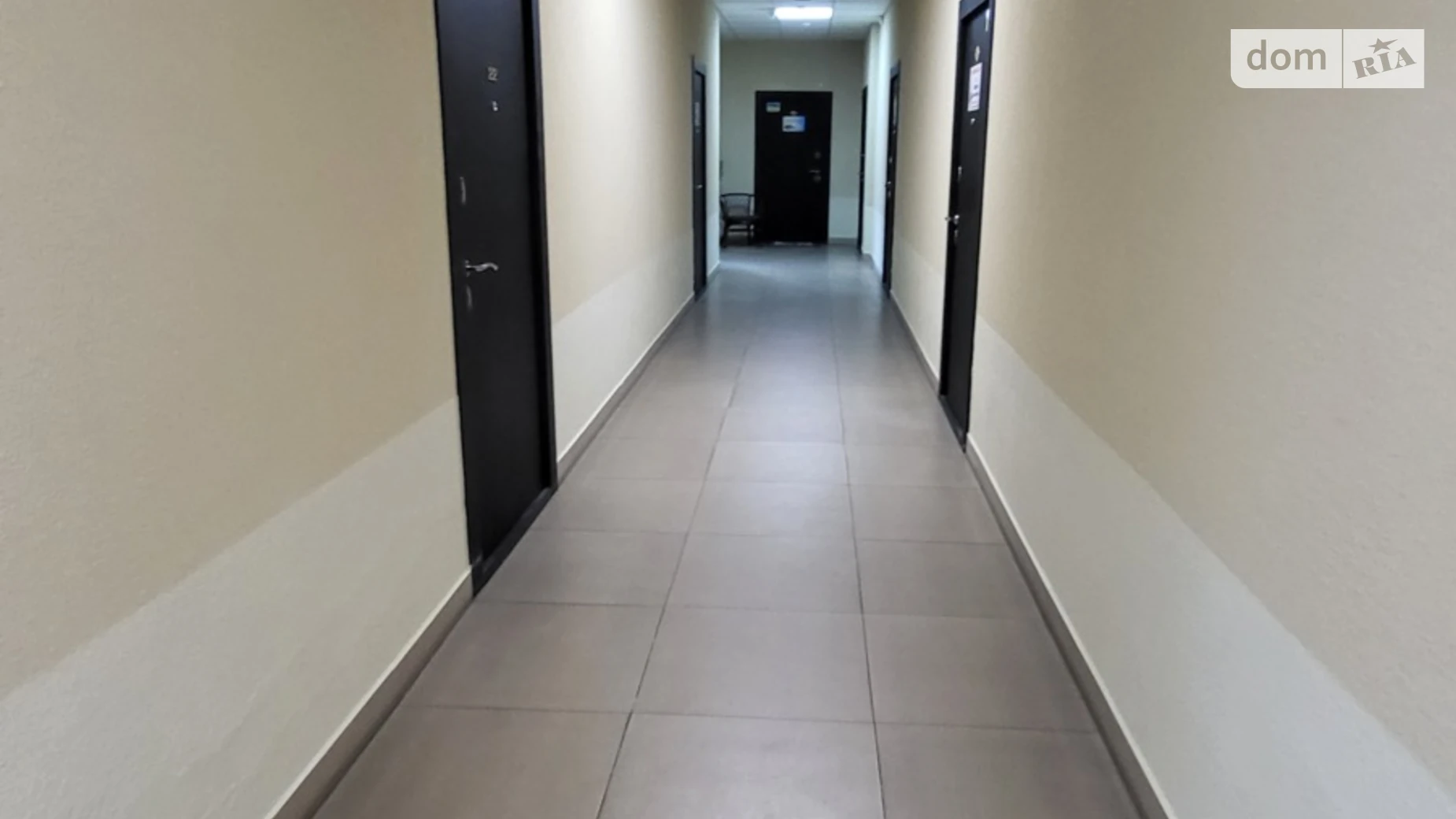 Сдается в аренду офис 55.8 кв. м в бизнес-центре, цена: 13950 грн - фото 2