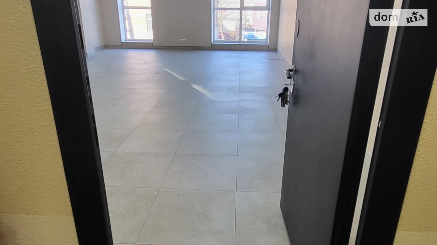 Сдается в аренду офис 55.8 кв. м в бизнес-центре, цена: 13950 грн - фото 3