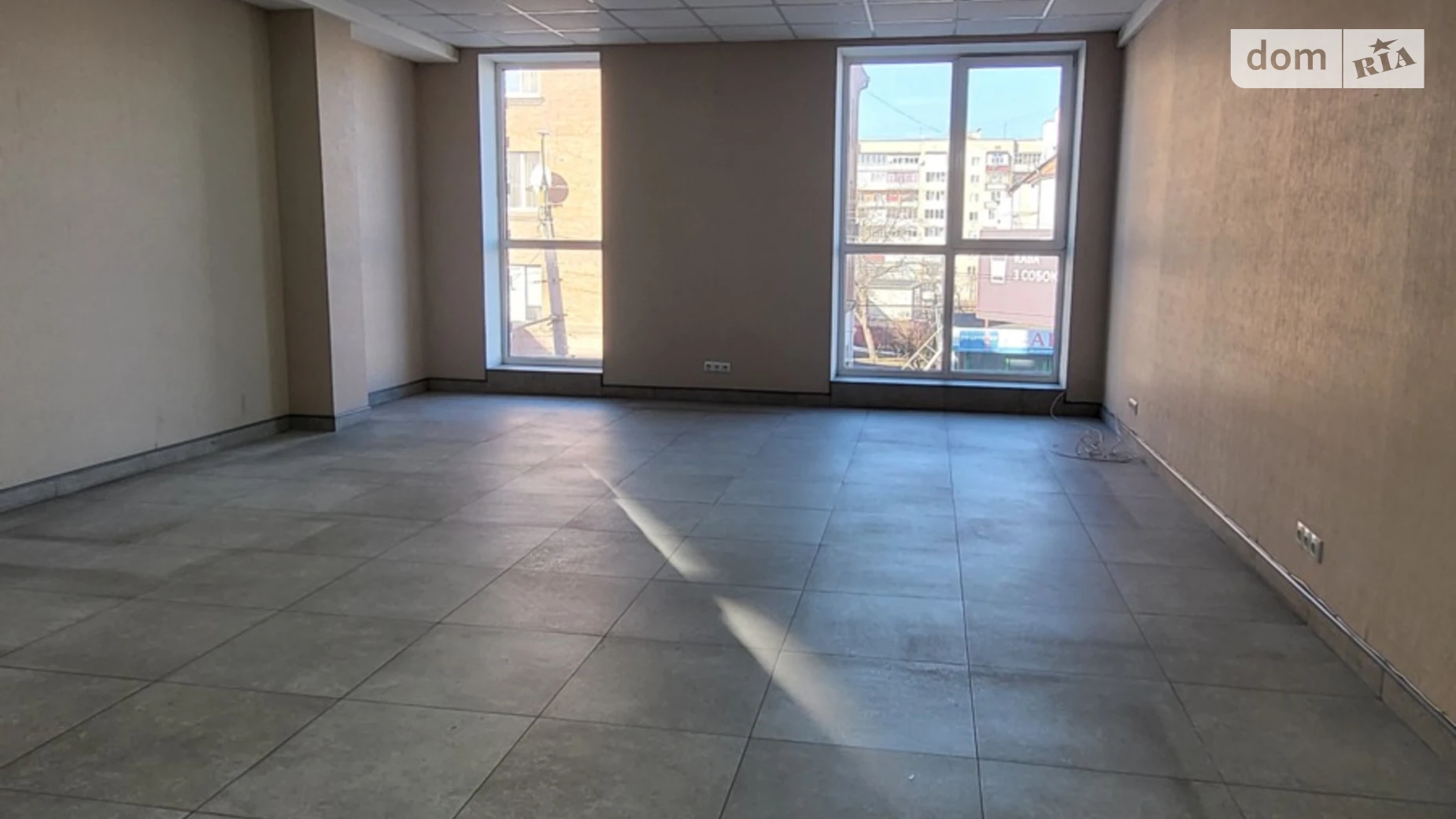 Сдается в аренду офис 55.8 кв. м в бизнес-центре, цена: 13950 грн - фото 5