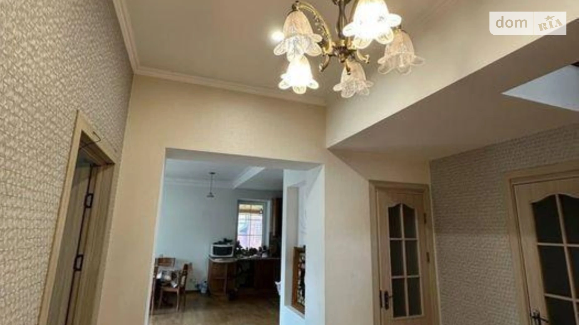 Продается дом на 2 этажа 247 кв. м с садом, цена: 1000000 $ - фото 4