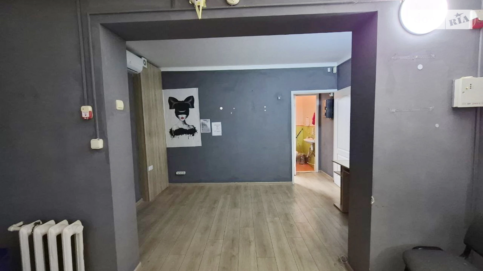 Продается офис 25.7 кв. м в бизнес-центре, цена: 45000 $ - фото 3