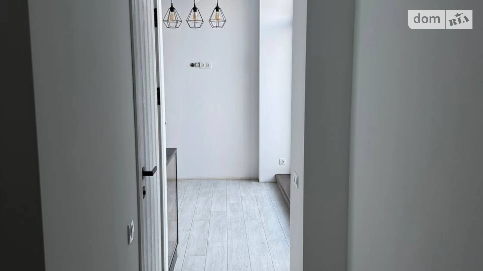 Продается 1-комнатная квартира 34 кв. м в Ровно, ул. Вербова, 115 - фото 4