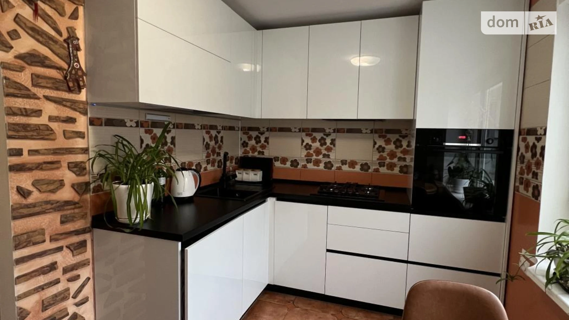 3-комнатная квартира 67 кв. м в Запорожье, ул. Запорожская - фото 2