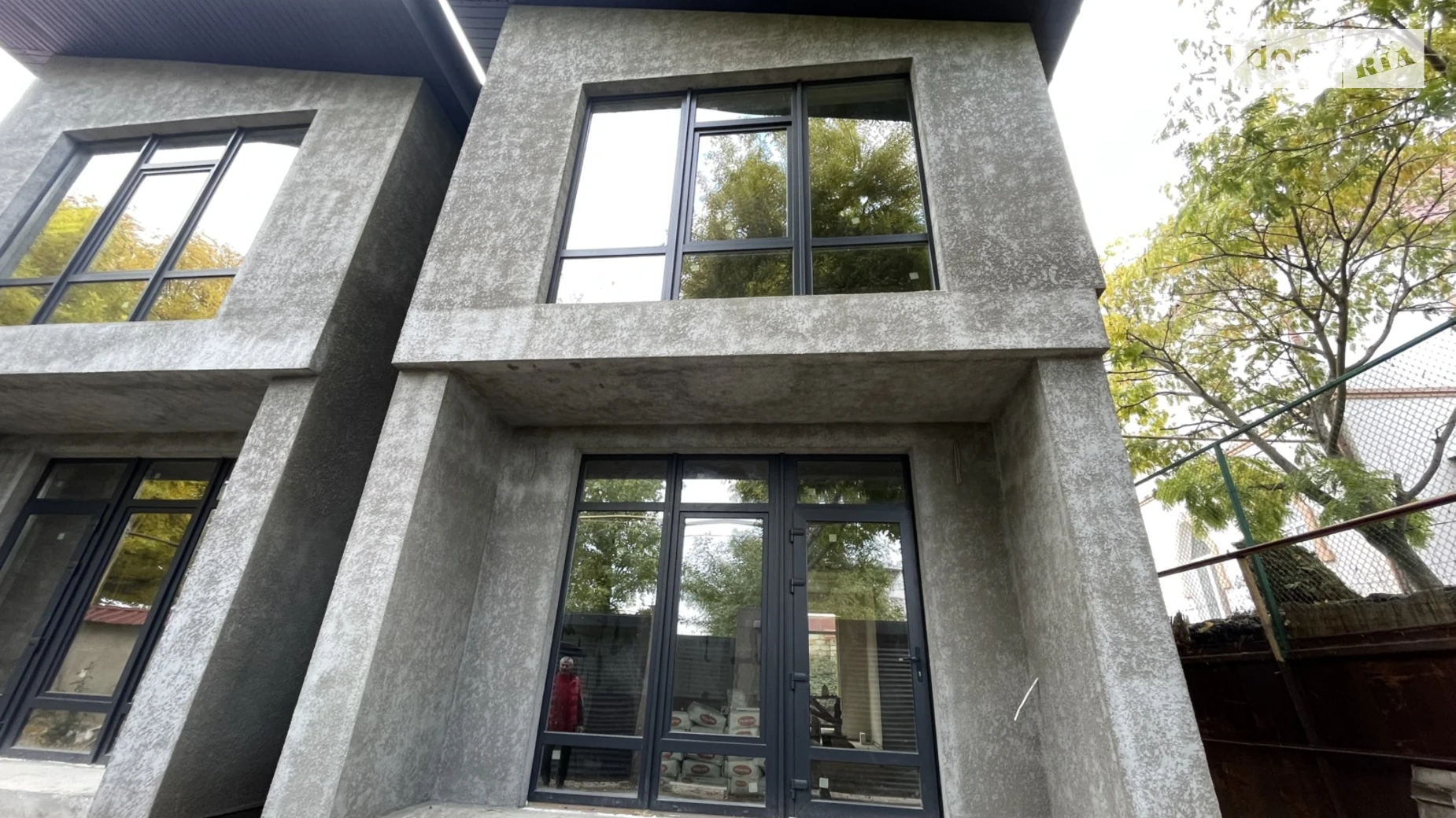 Продается дом на 2 этажа 105 кв. м с камином, цена: 130000 $ - фото 2