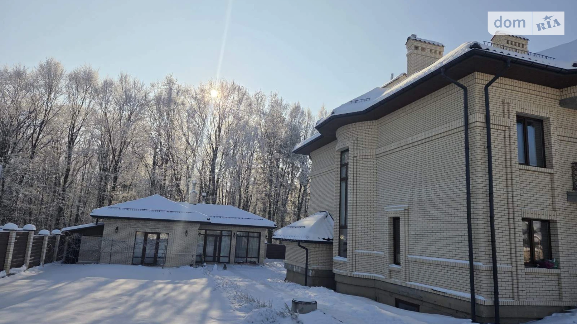 Продается дом на 2 этажа 375 кв. м с гаражом, цена: 470000 $ - фото 3