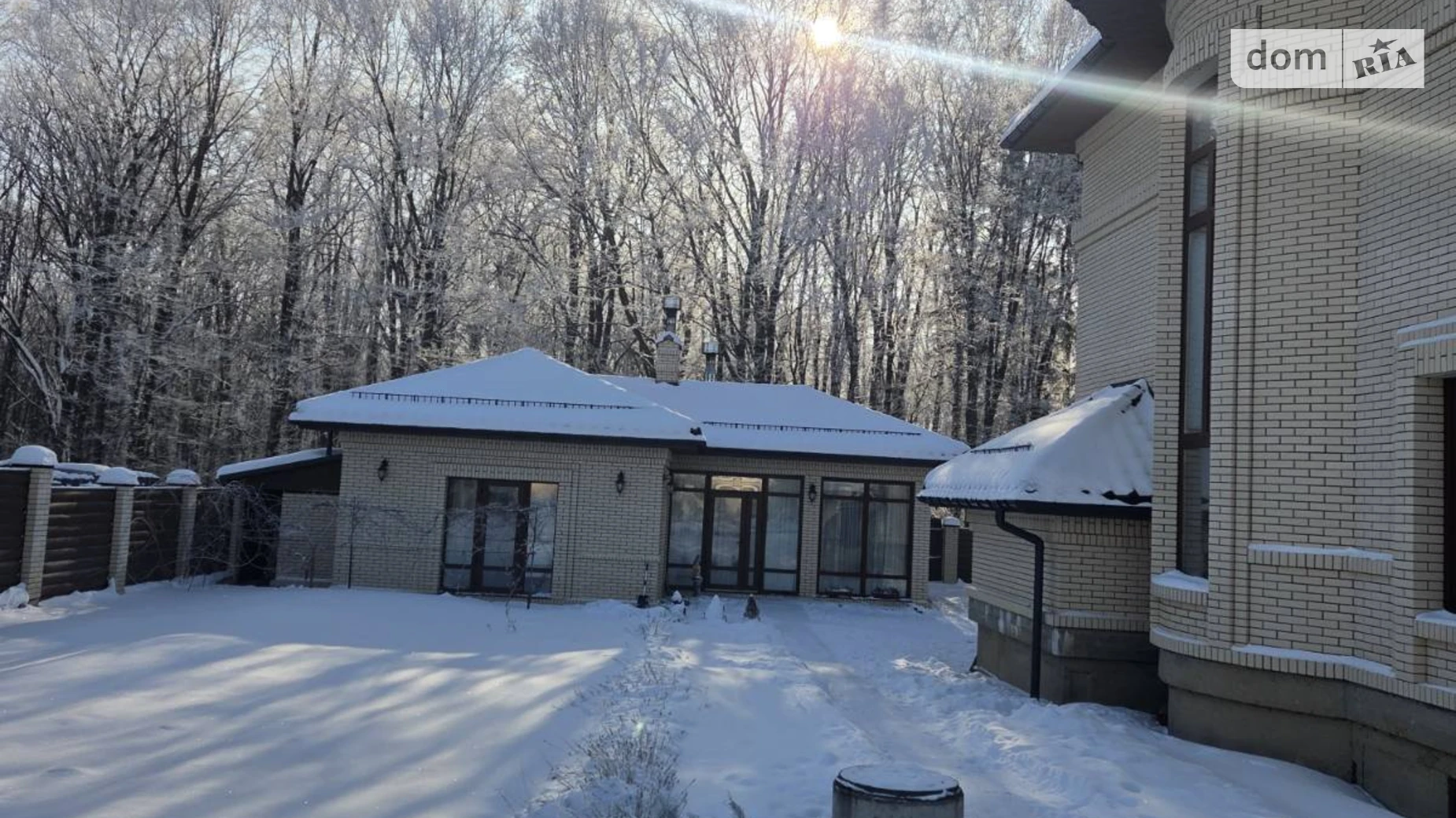 Продается дом на 2 этажа 375 кв. м с гаражом, цена: 470000 $ - фото 4