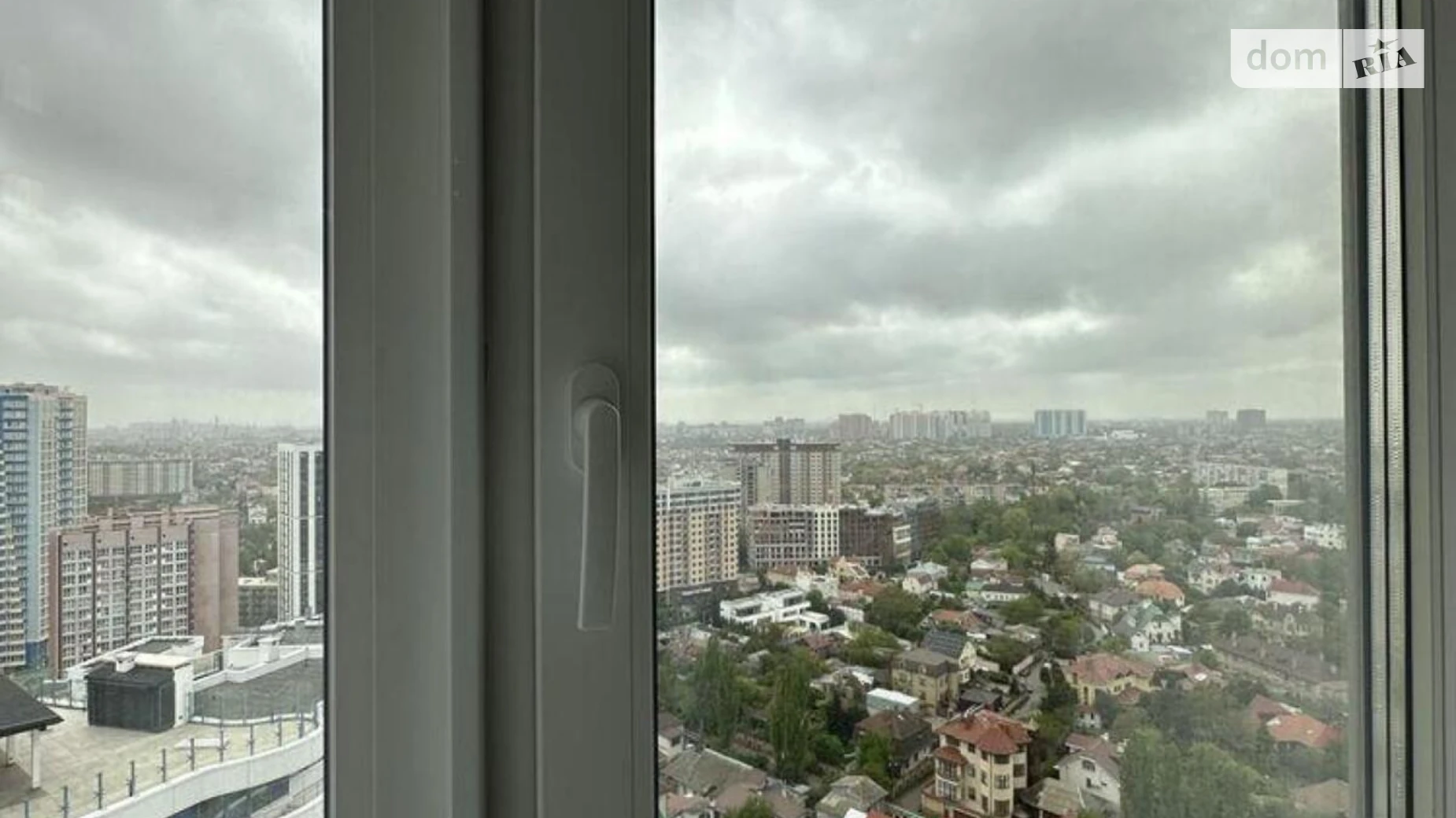 Сдается в аренду 1-комнатная квартира 40 кв. м в Одессе, ул. Валерия Самофалова, 16А/4 - фото 2