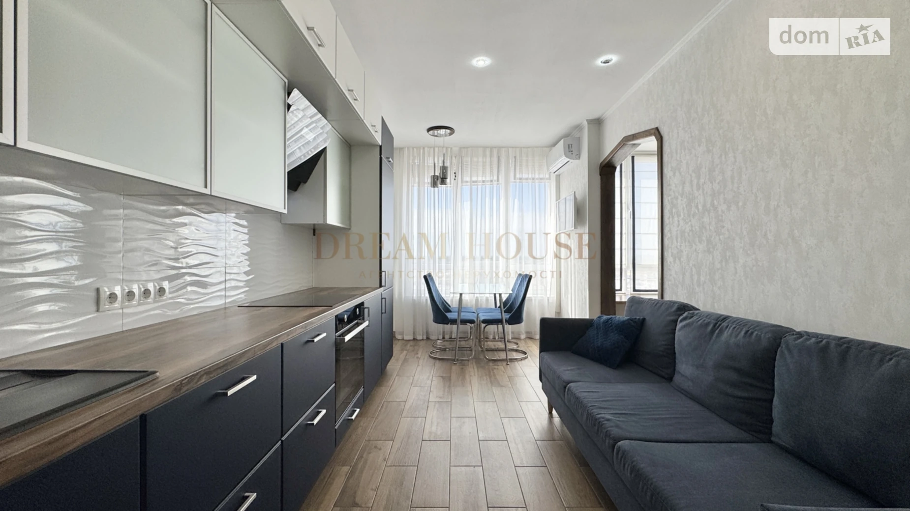 Продается 1-комнатная квартира 42.7 кв. м в Буче, бул. Леонида Бирюкова, 2А - фото 2