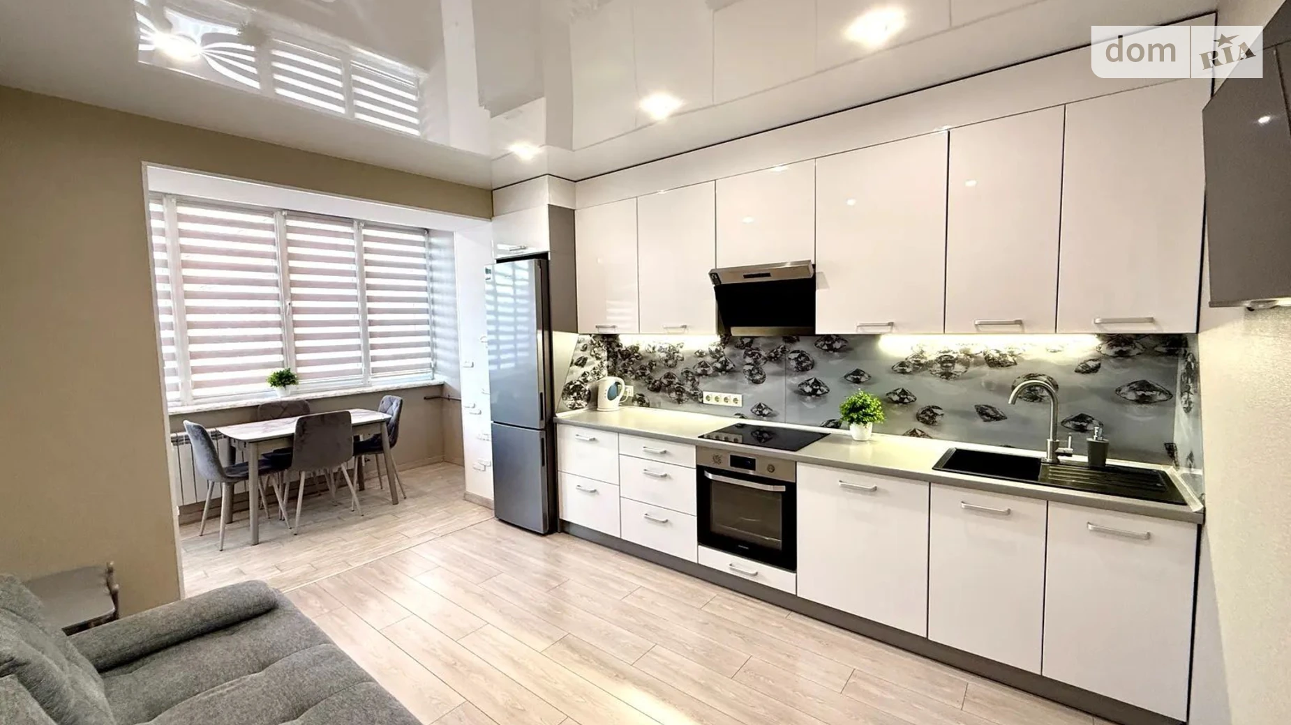 Продається 2-кімнатна квартира 70.3 кв. м у Дніпрі, вул. Набережна Перемоги - фото 3