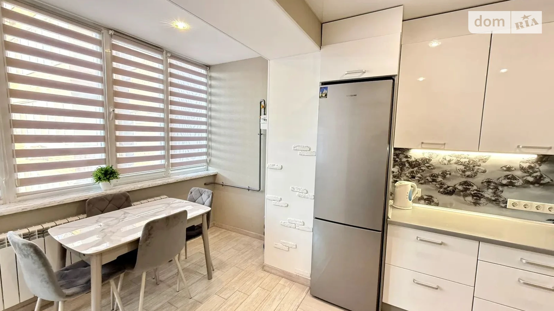 Продається 2-кімнатна квартира 70.3 кв. м у Дніпрі, вул. Набережна Перемоги - фото 4