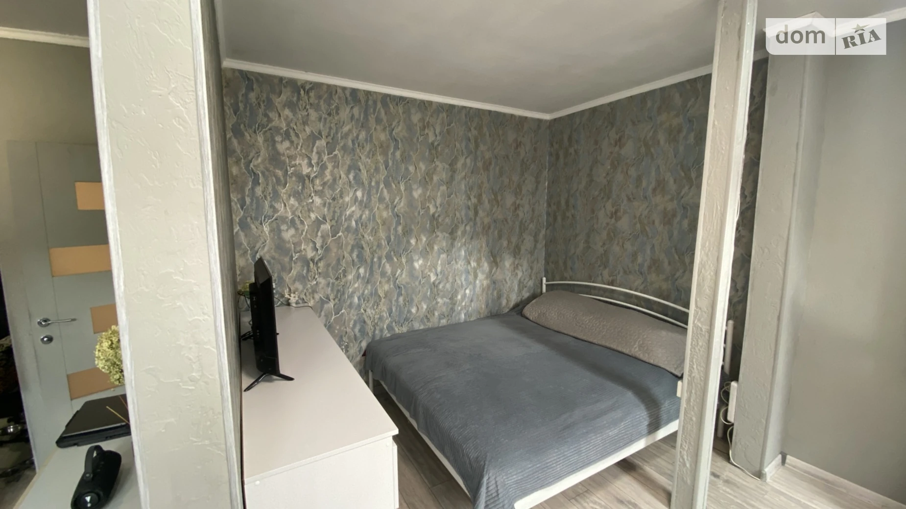 Продается 1-комнатная квартира 47 кв. м в Ворзеле, ул. Счастливая(Декабристов), 10 - фото 2