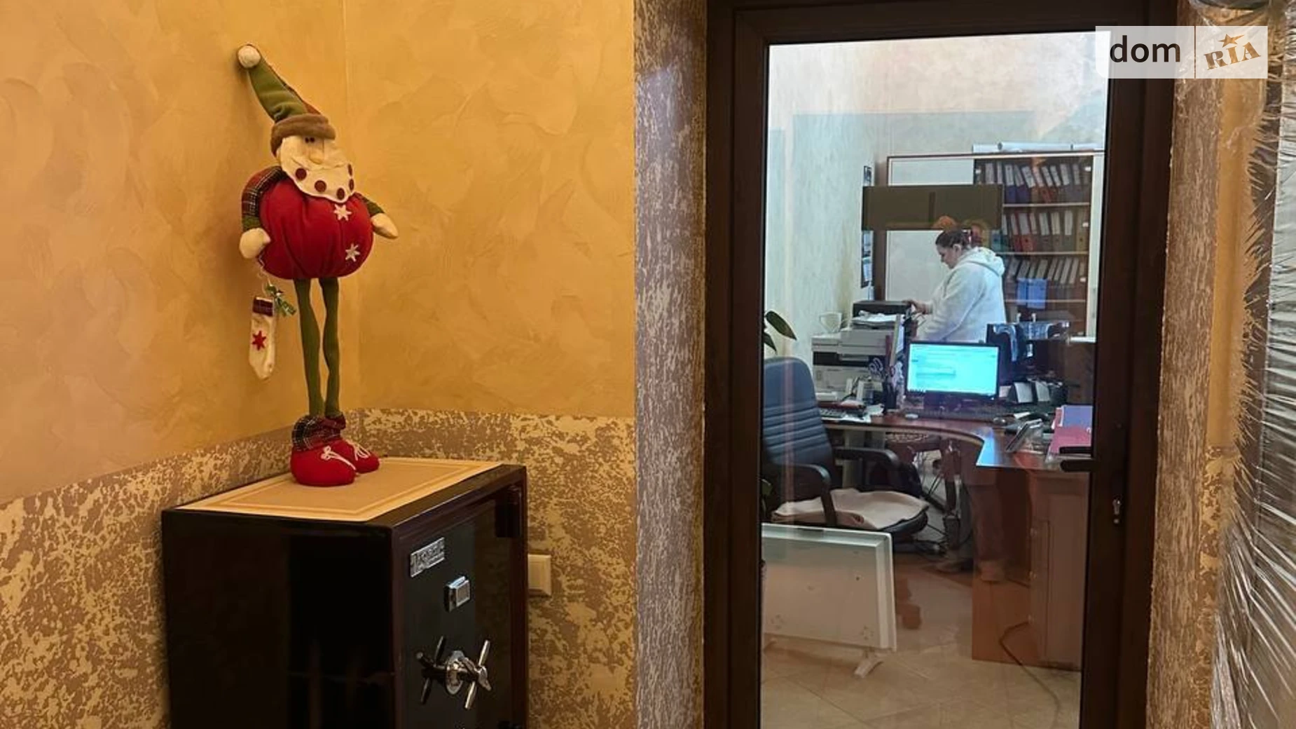 Продается помещения свободного назначения 136.8 кв. м в 9-этажном здании, цена: 383040 $ - фото 3