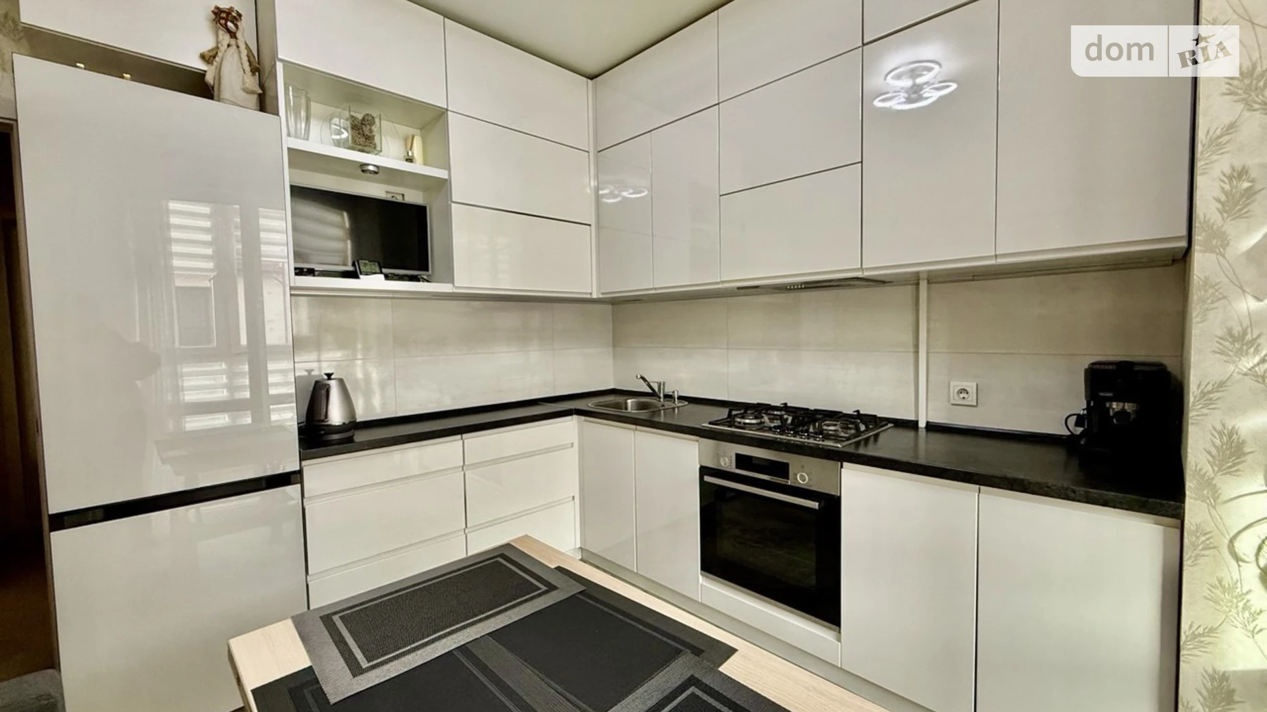 Сдается в аренду 1-комнатная квартира 46 кв. м в Львове, ул. Стрыйская - фото 2