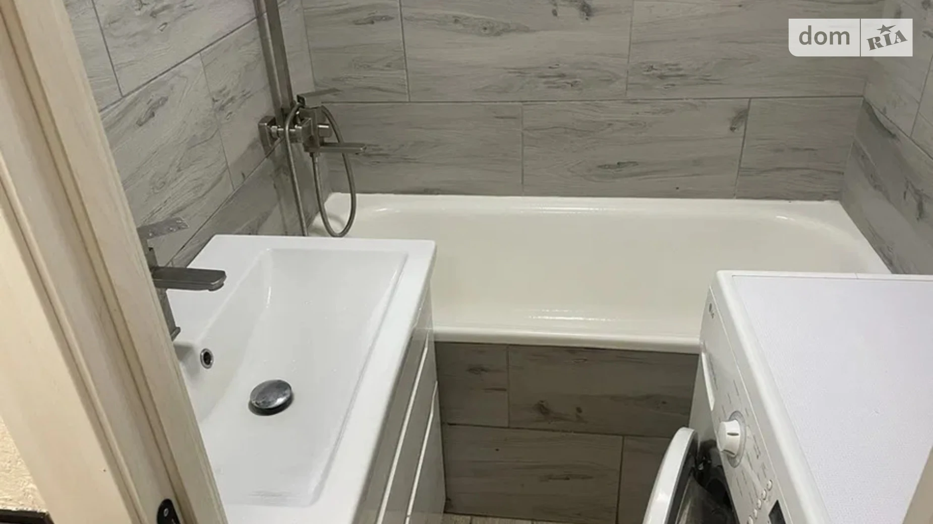 Продается 3-комнатная квартира 63.5 кв. м в Кривом Роге, Днепропетровское шоссе, 36 - фото 2