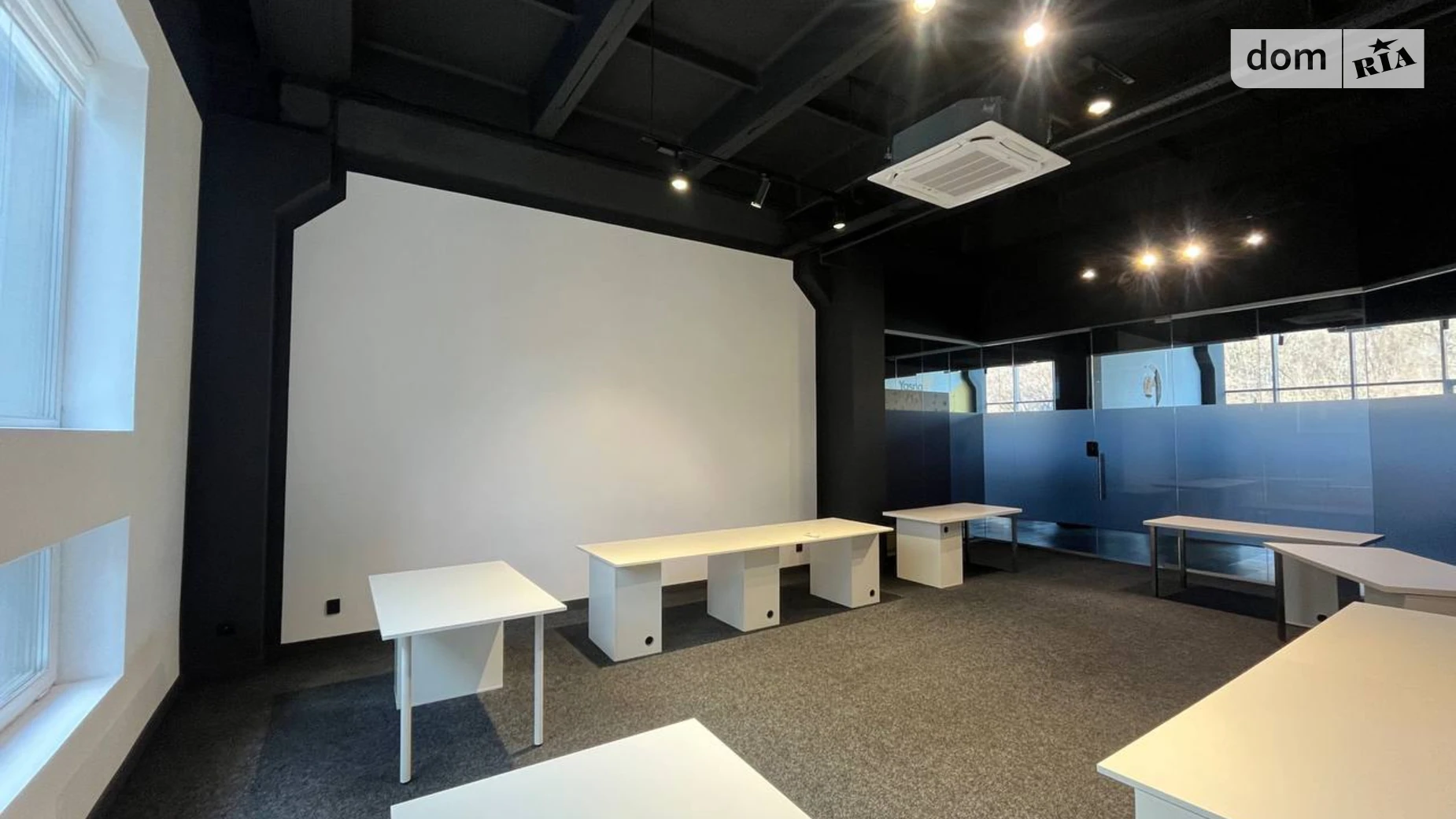 Сдается в аренду офис 55 кв. м в бизнес-центре, цена: 660 $ - фото 3