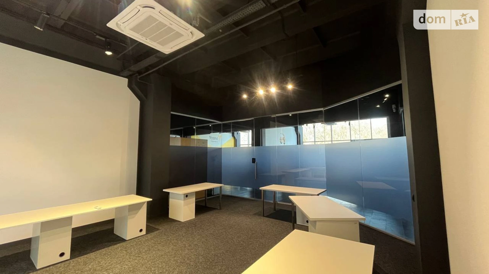Сдается в аренду офис 55 кв. м в бизнес-центре, цена: 660 $ - фото 4