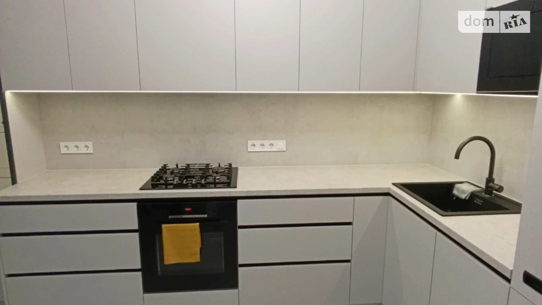 Сдается в аренду 1-комнатная квартира 49 кв. м в Львове, ул. Венгерская, 12 - фото 4