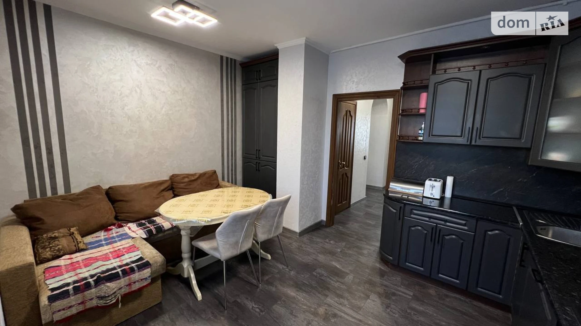 Продается 3-комнатная квартира 83.5 кв. м в Дрогобыче, ул. Шептицкого - фото 3