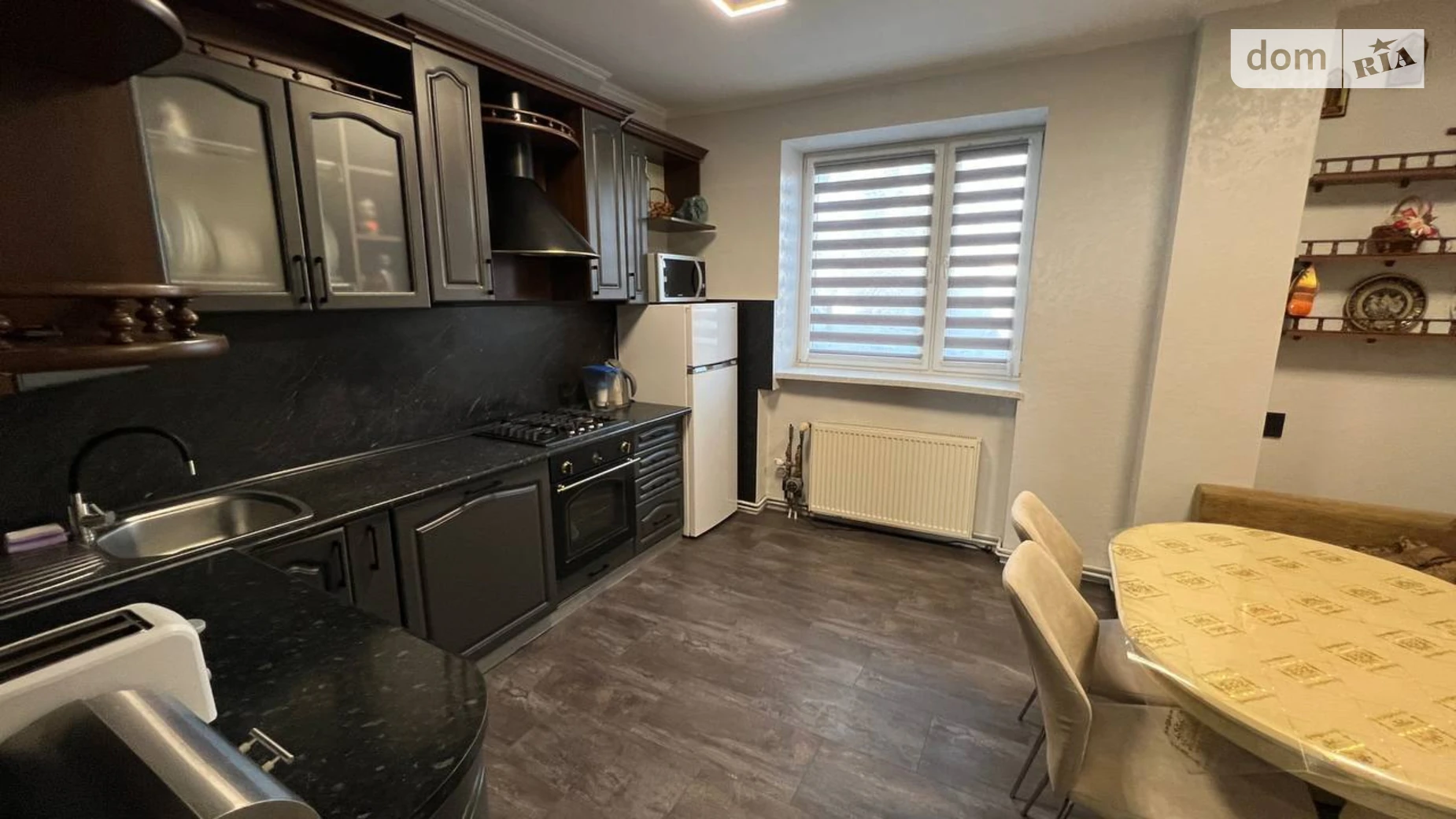 Продается 3-комнатная квартира 83.5 кв. м в Дрогобыче, ул. Шептицкого - фото 2