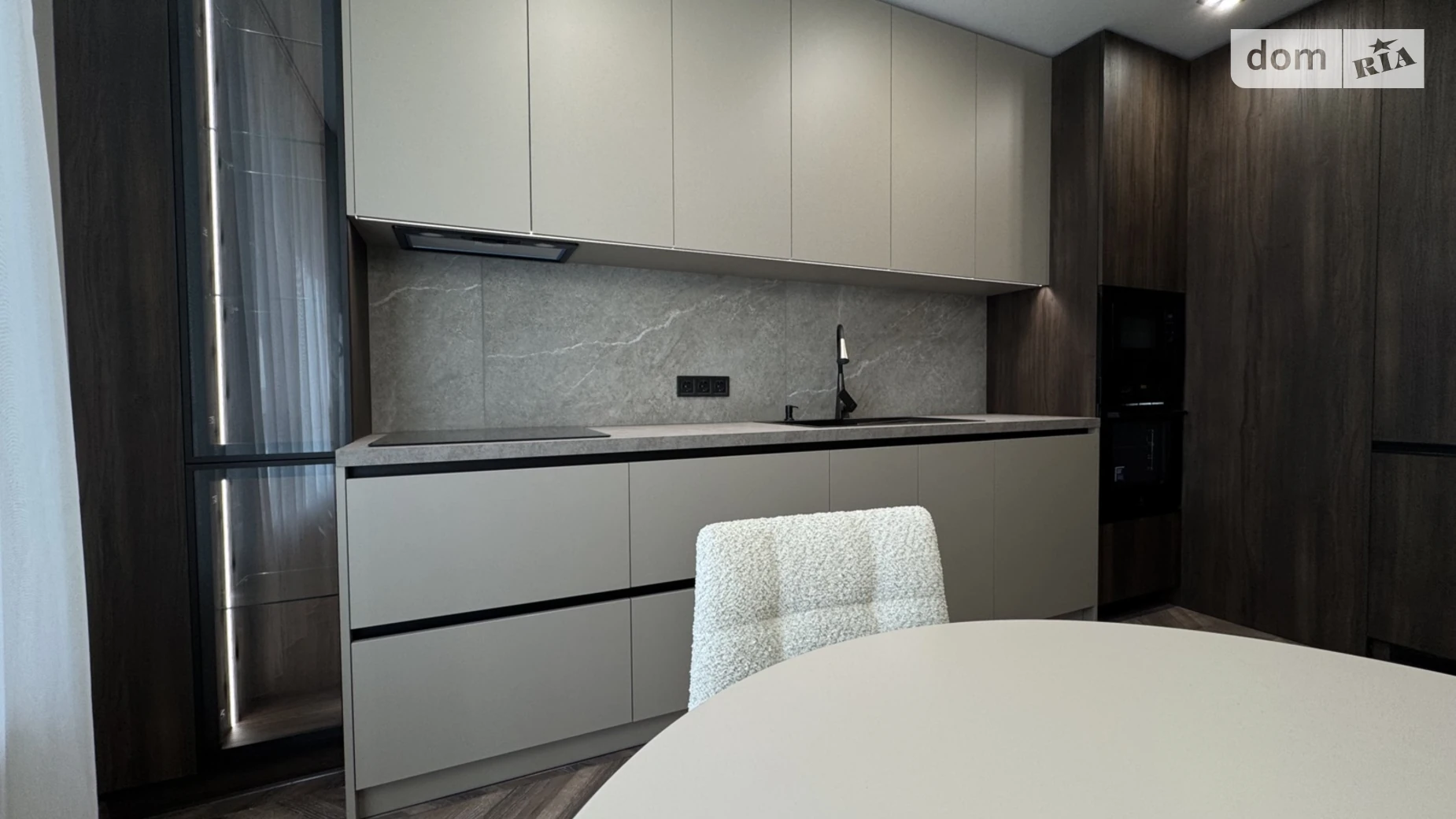 Продается 1-комнатная квартира 42.5 кв. м в Ивано-Франковске, ул. Вовчинецька, 223А - фото 2