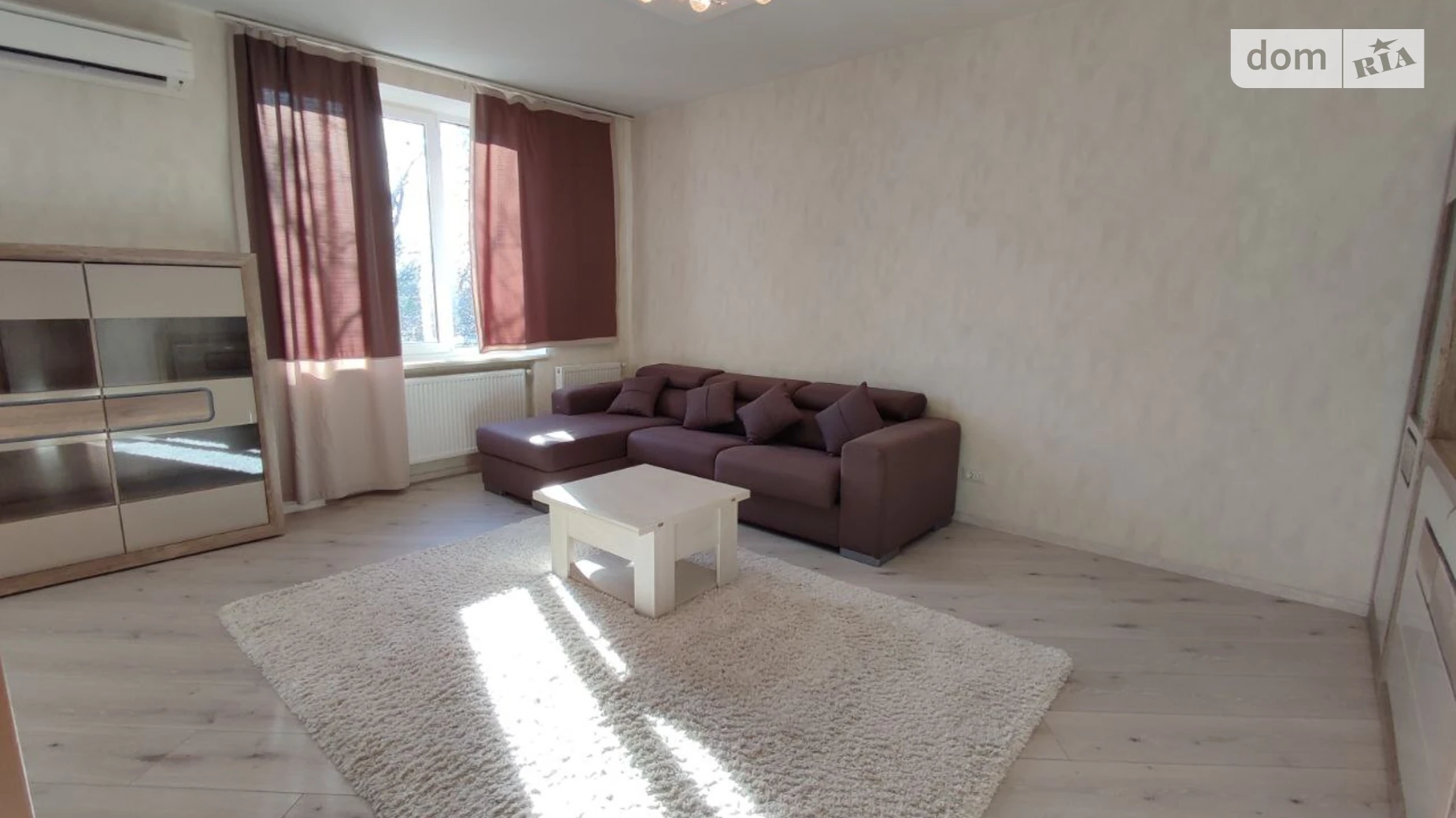 Сдается в аренду 2-комнатная квартира 73.9 кв. м в Ровно, ул. Соборная, 9 - фото 3