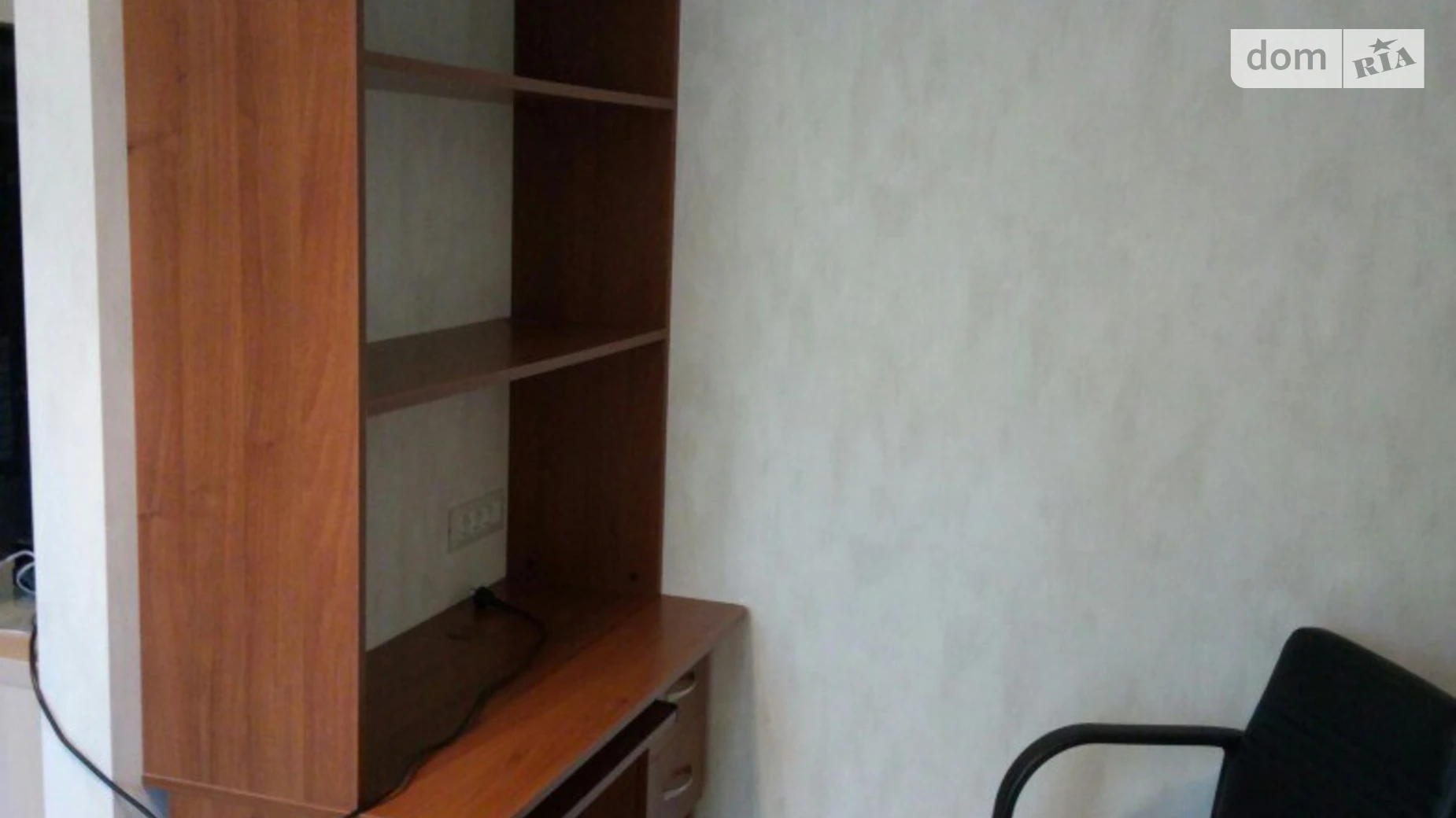 Сдается в аренду 2-комнатная квартира 73.9 кв. м в Ровно, ул. Соборная, 9 - фото 4