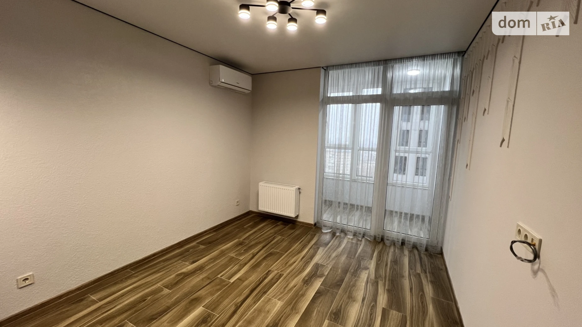 Продается 1-комнатная квартира 35 кв. м в Одессе, ул. Ивана Франко, 40 корпус 1 - фото 2