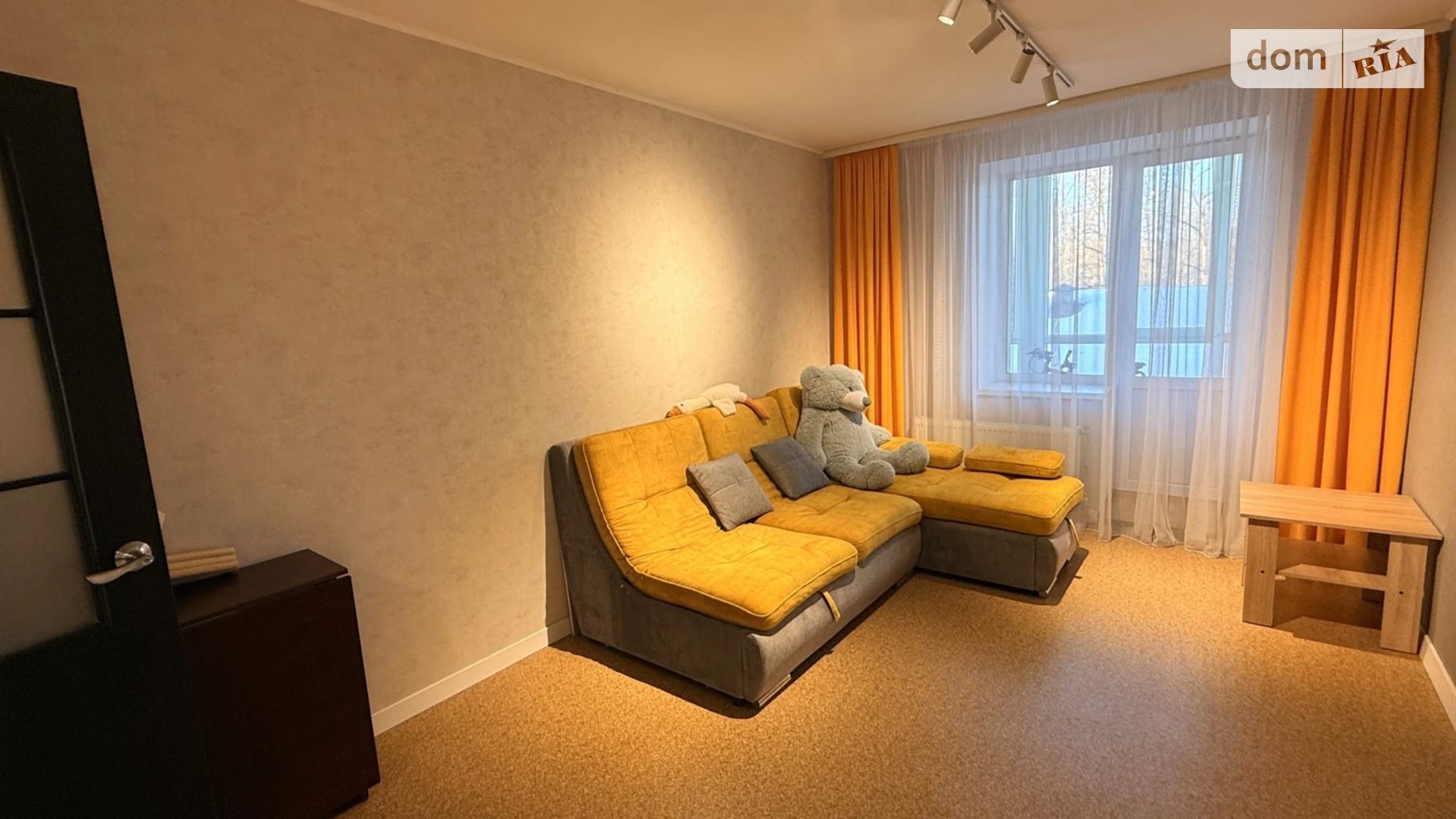 Продается 3-комнатная квартира 78.6 кв. м в Чернигове, ул. Курсанта Еськова, 26 - фото 2