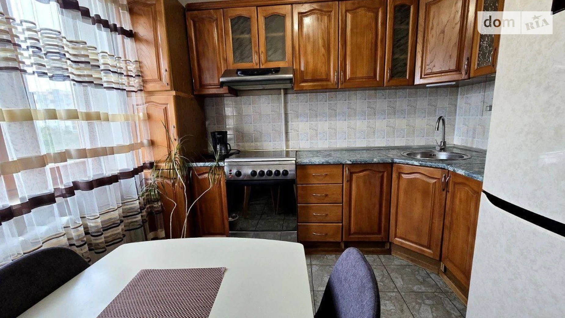 Сдается в аренду 2-комнатная квартира 52 кв. м в Черновцах, просп. Независимости - фото 2