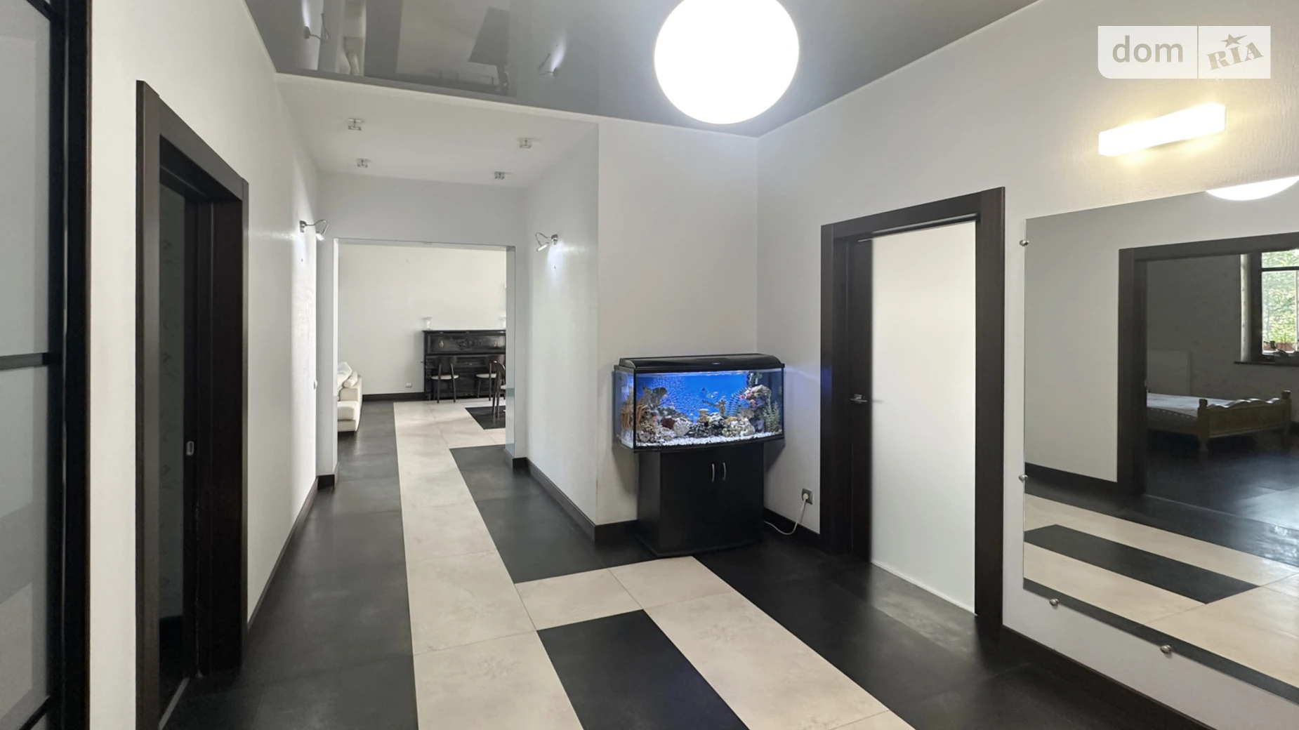 Продается 3-комнатная квартира 144.7 кв. м в Львове, ул. Гипсовая - фото 2