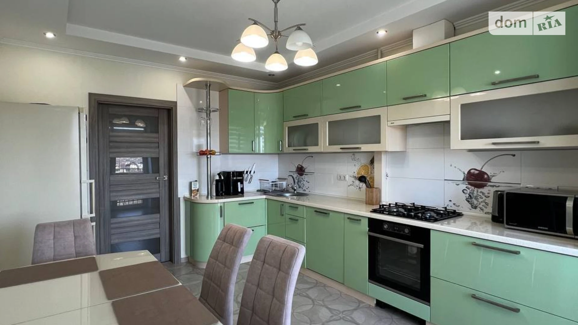 Продается 3-комнатная квартира 65.6 кв. м в Криховцах, ул. Слободская - фото 2