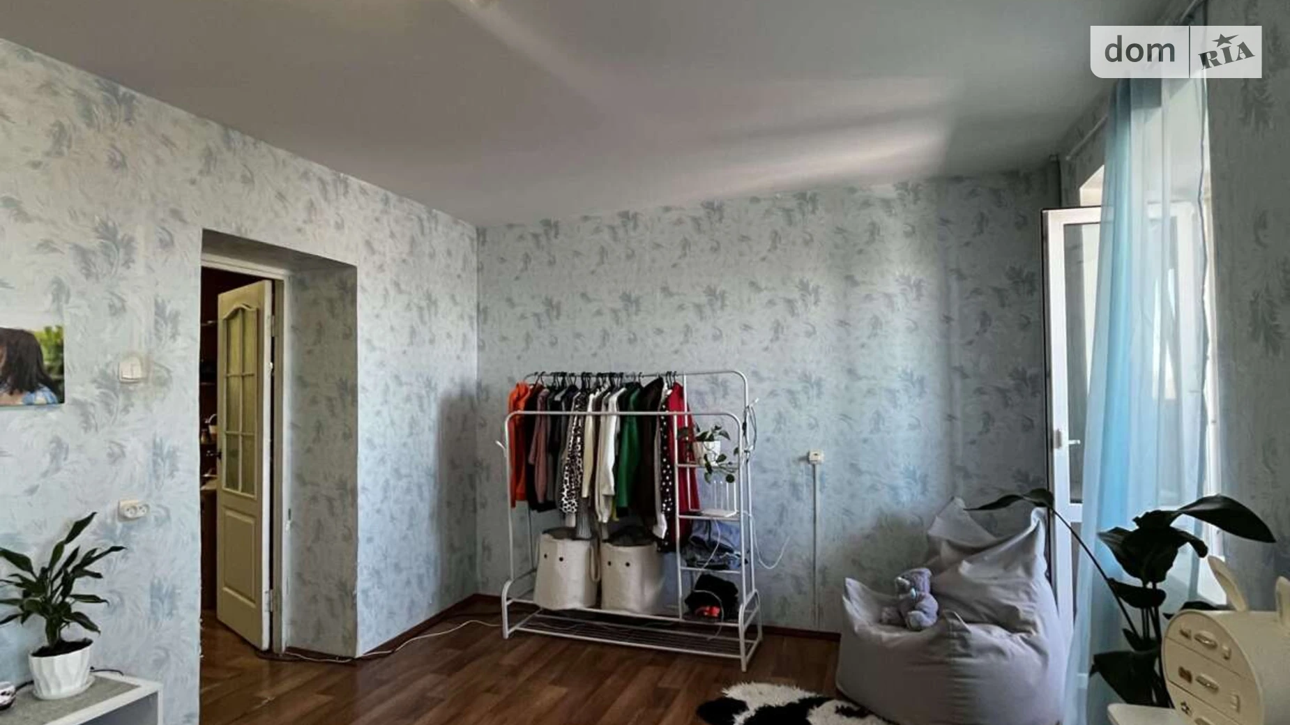 Продается 2-комнатная квартира 75.8 кв. м в Чернигове, ул. Независимости, 82 - фото 2