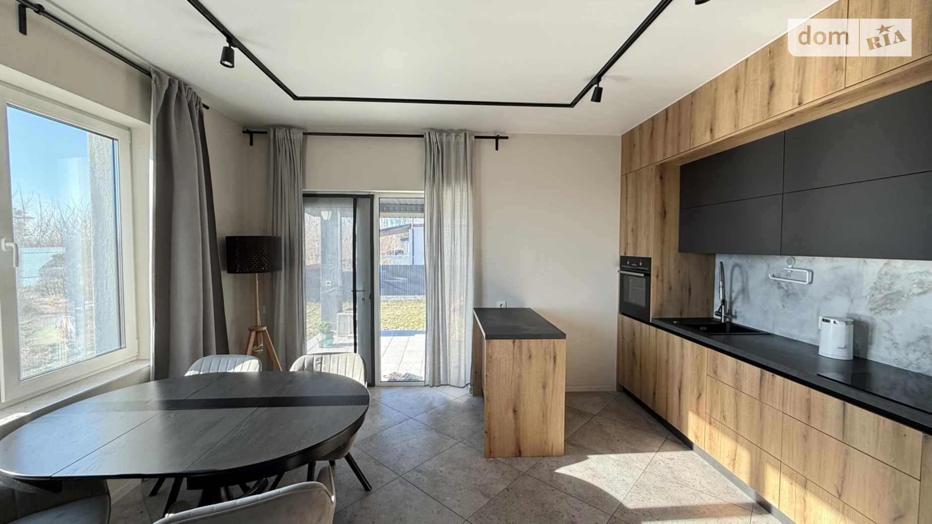 Продается дом на 2 этажа 140 кв. м с террасой, цена: 240000 $ - фото 2